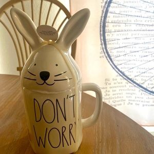 Don’t worry mug Rae Dunn